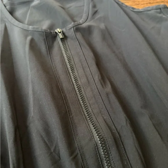 Athleta Expedition Dress- size 4. EUC - Picture 6 of 8